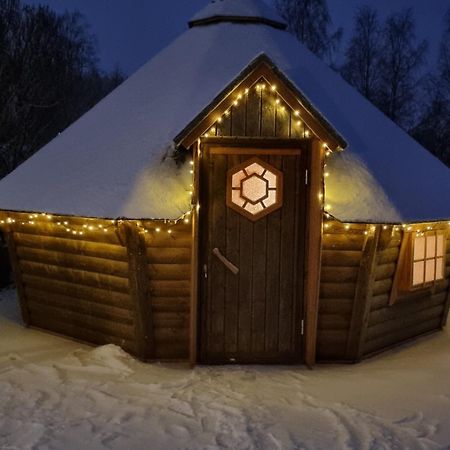 The Friendly Moose Hotel Overtornea ภายนอก รูปภาพ