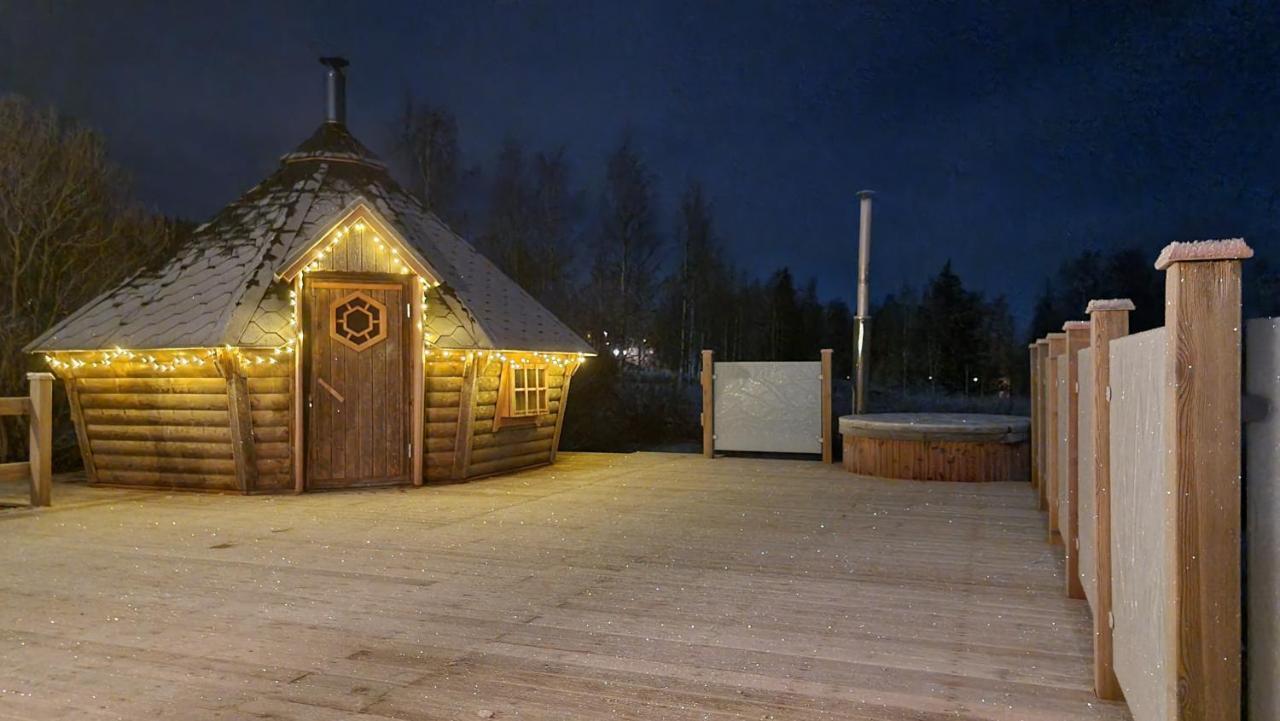 The Friendly Moose Hotel Overtornea ภายนอก รูปภาพ