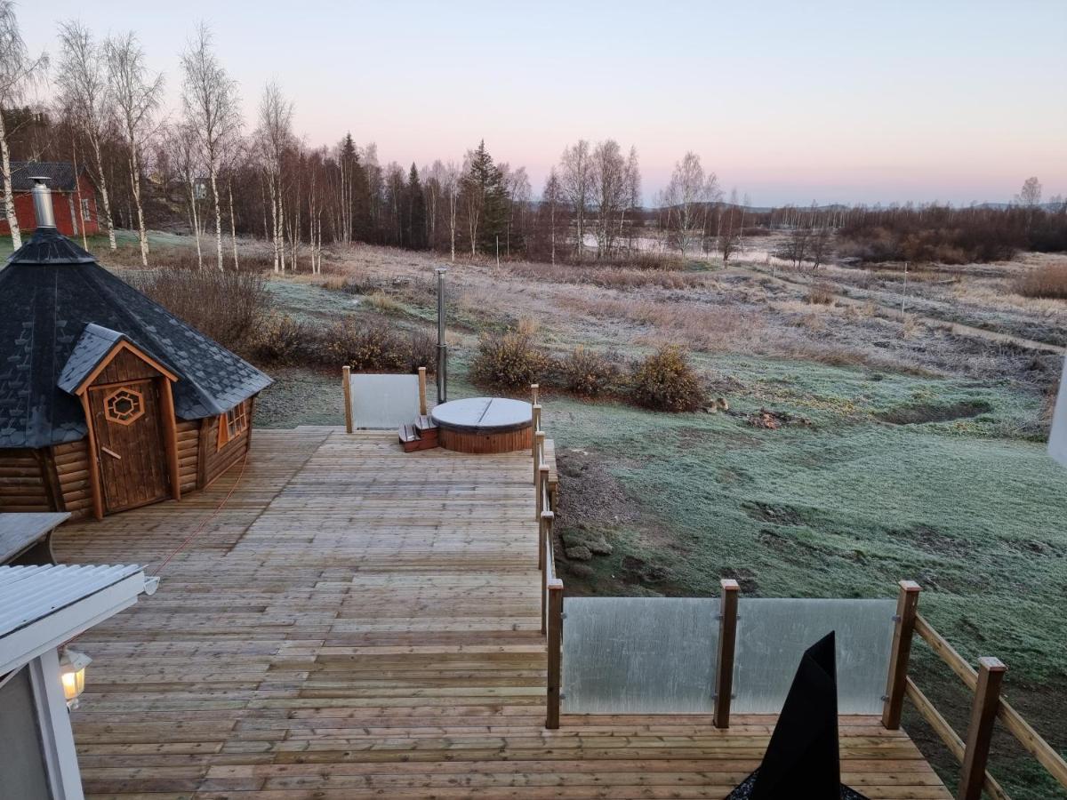 The Friendly Moose Hotel Overtornea ภายนอก รูปภาพ